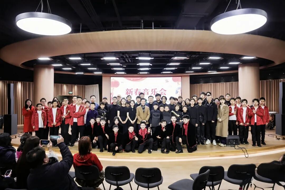 鼓动新春！徐汇少年挥槌奏响《绽放》