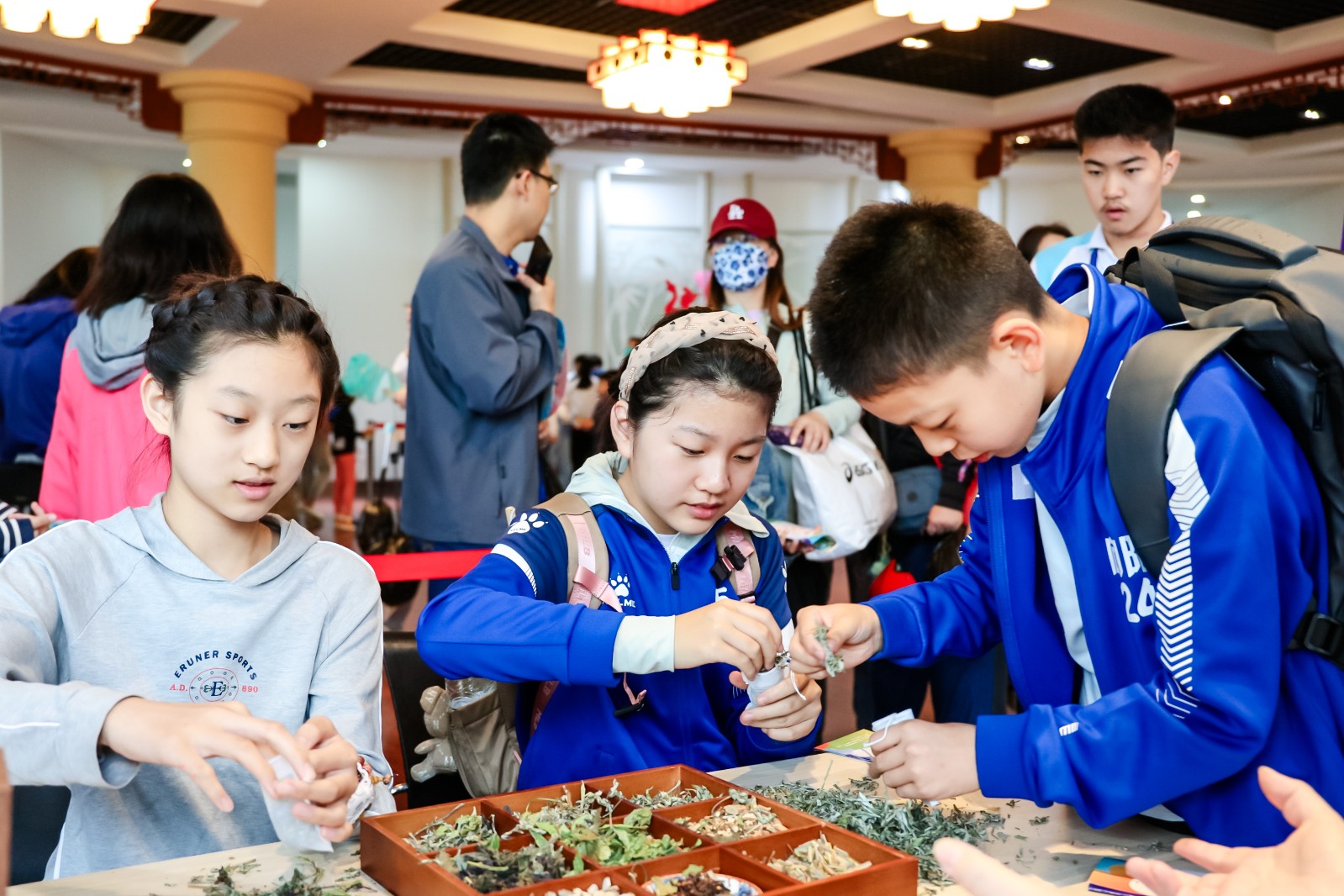 “六一嗨翻天”徐汇区青少年五育嘉年华