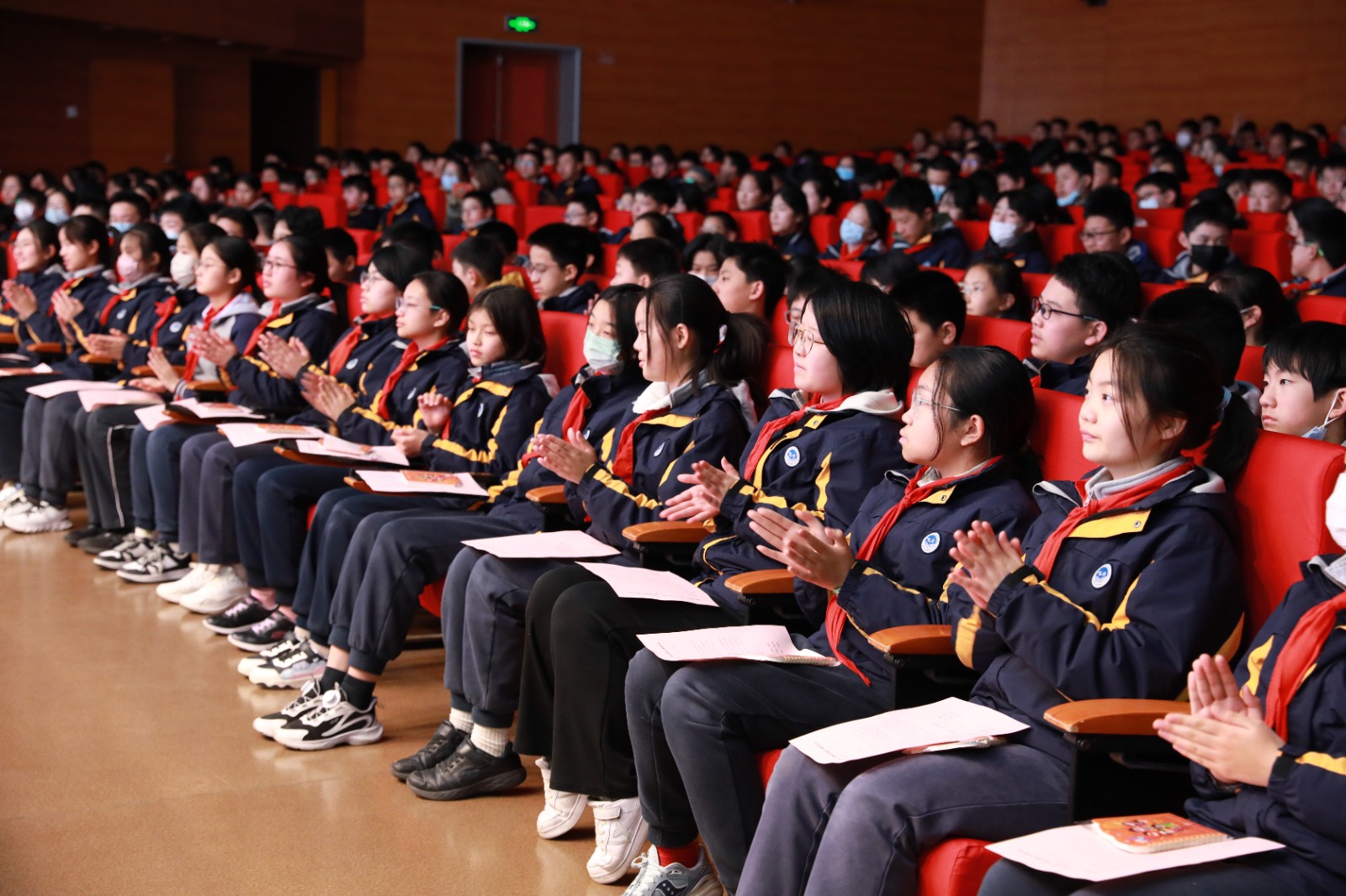 2025年徐汇区学生“交响乐进课堂”鉴赏音乐会