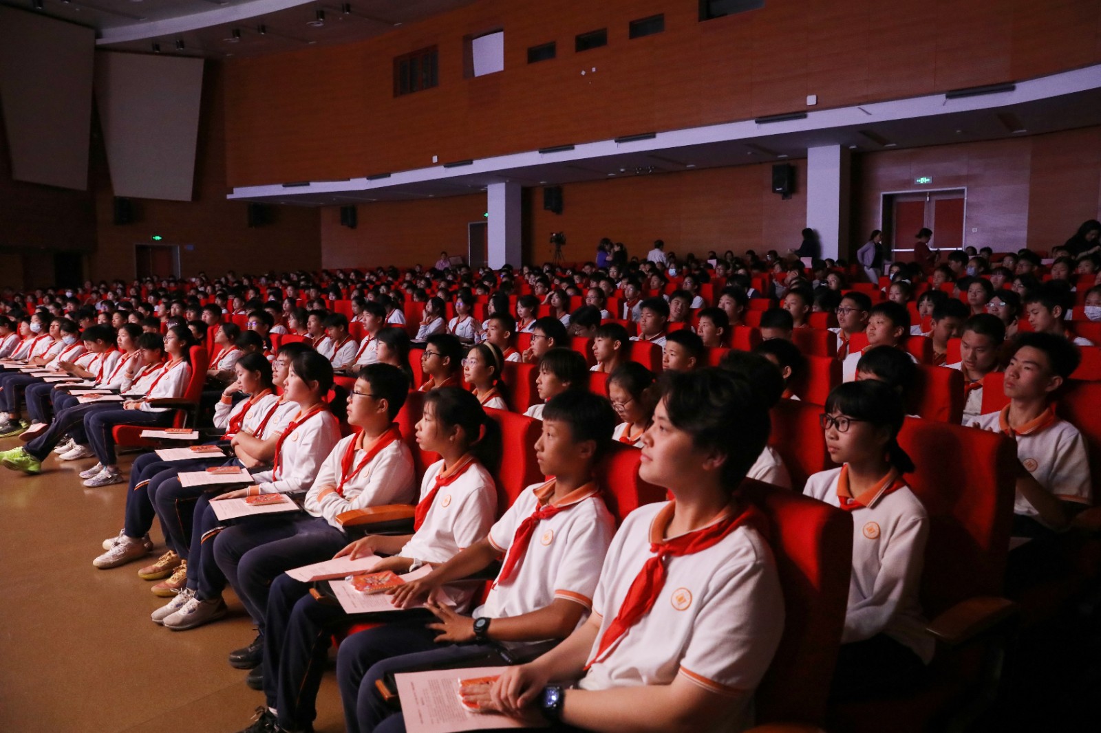 2025年徐汇区学生“交响乐进课堂”鉴赏音乐会