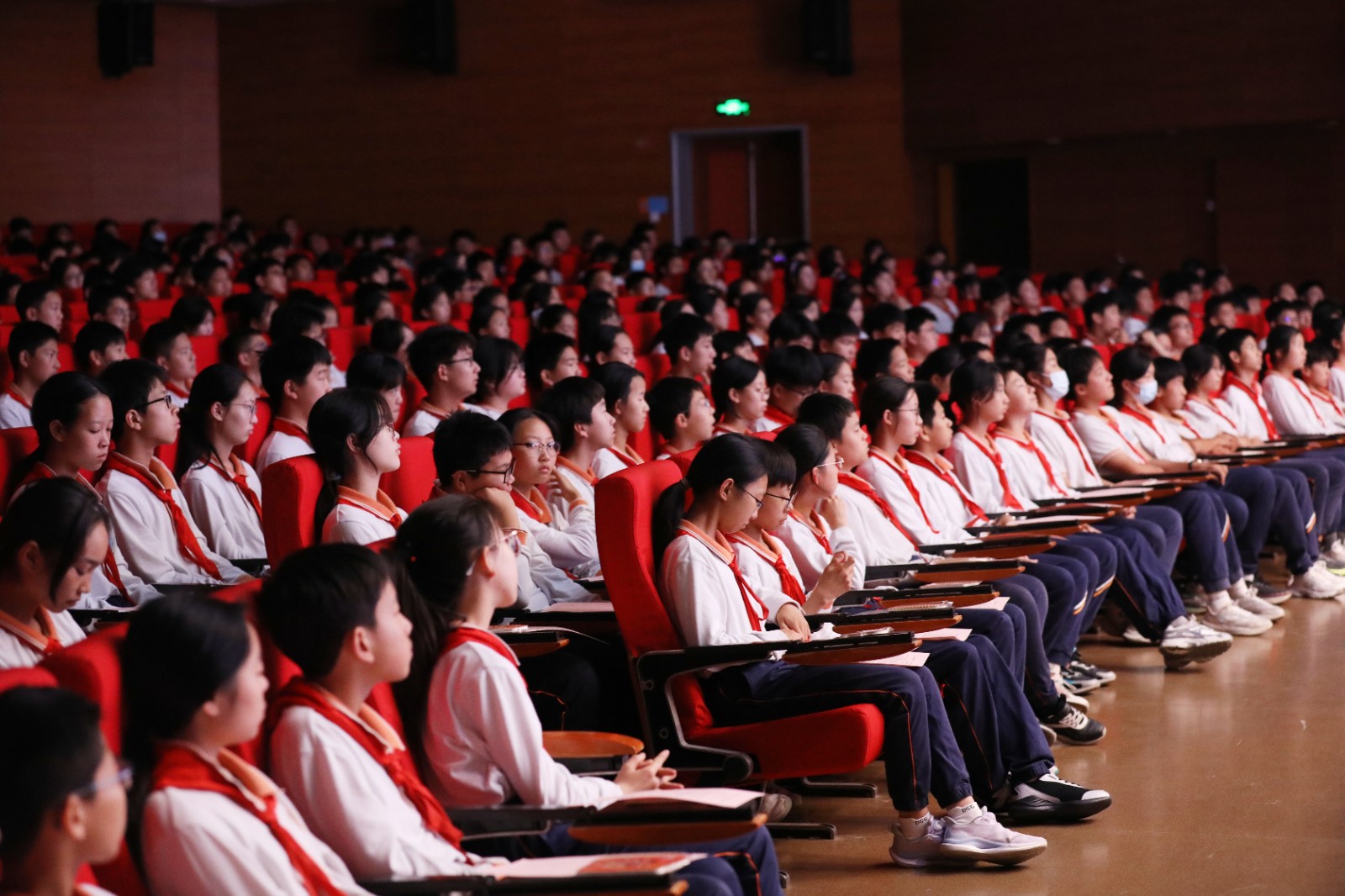 2025年徐汇区学生“交响乐进课堂”鉴赏音乐会