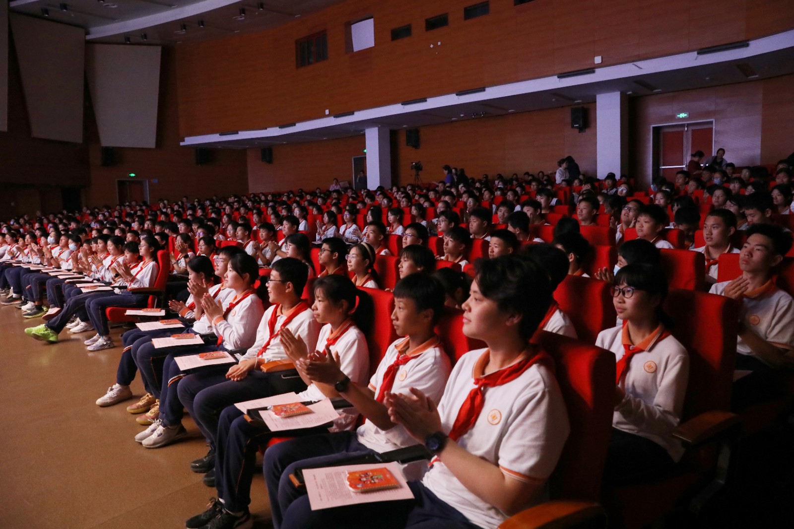 2025年徐汇区学生“交响乐进课堂”鉴赏音乐会