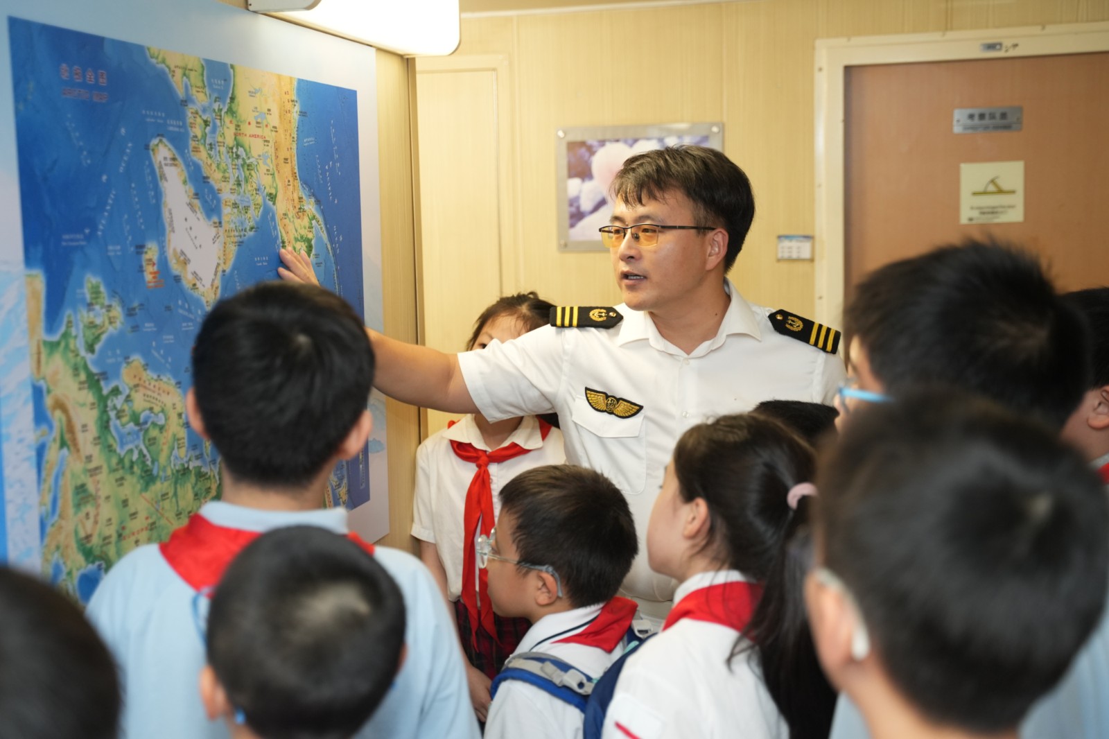 2024学年徐汇区青少年极地科考系列活动启动