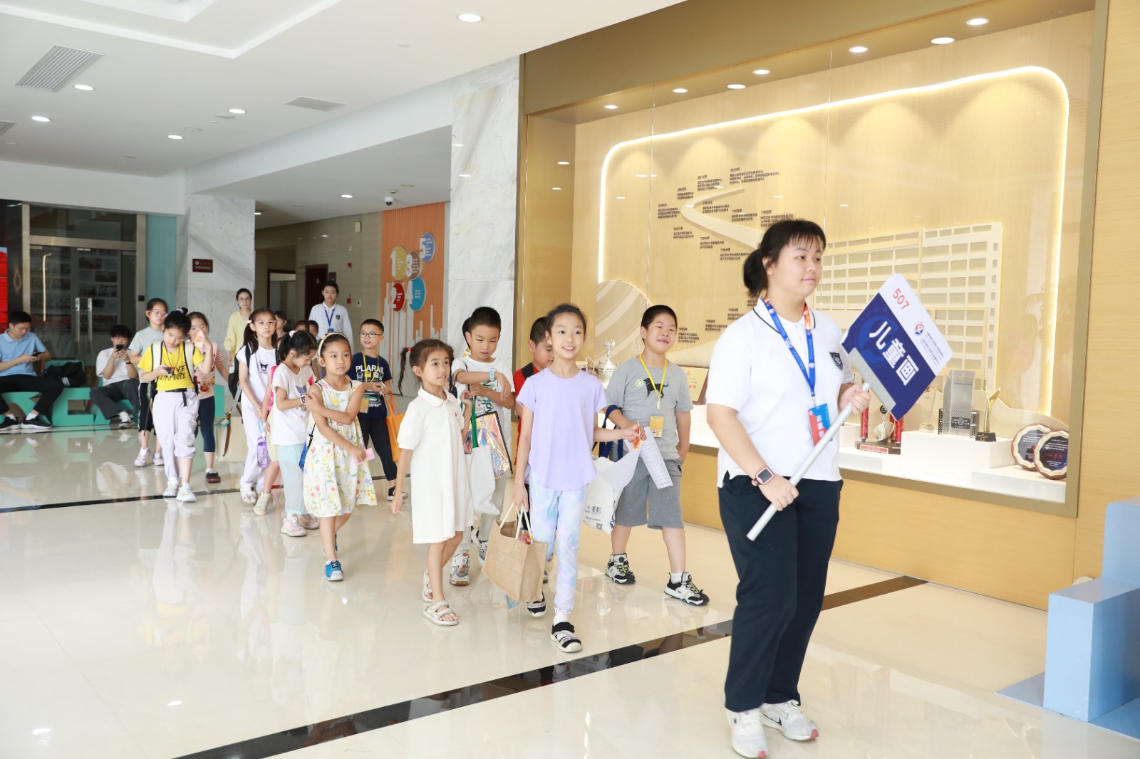 科学家来啦！大师课开讲！机器人互动！徐汇青中心开学日组团送大礼