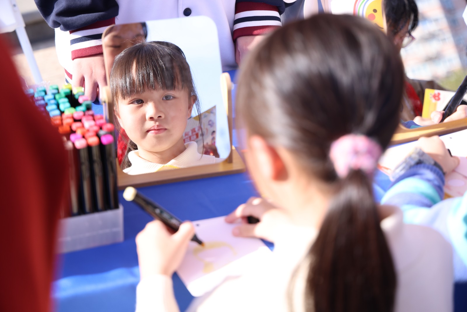 暖心相聚，润泽成长 ——2025徐汇区学生心理嘉年华游园活动圆满举行