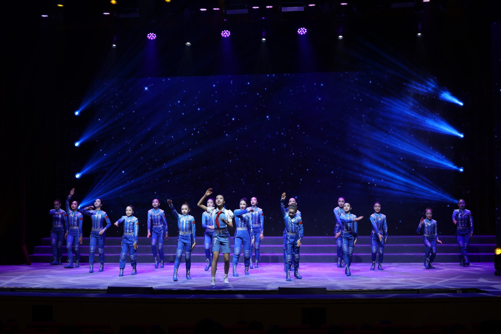 汇少年之光 向未来之美——徐汇区学生迎新艺术展演