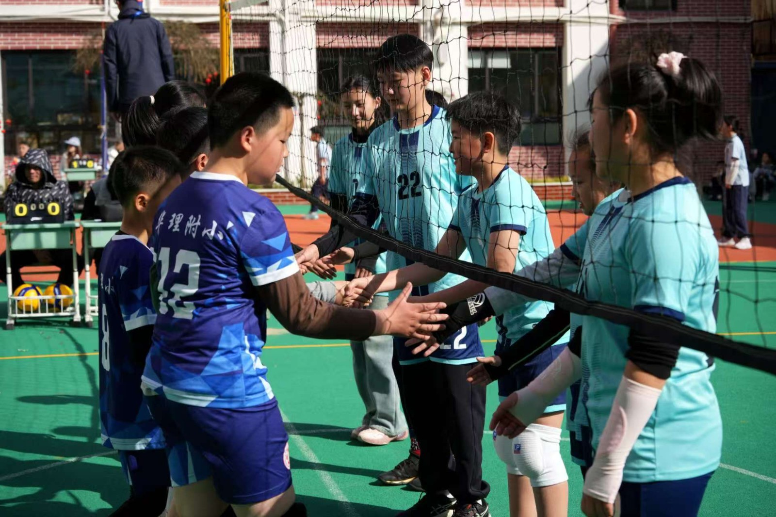 徐汇区“建襄杯”小学生排球赛顺利举行