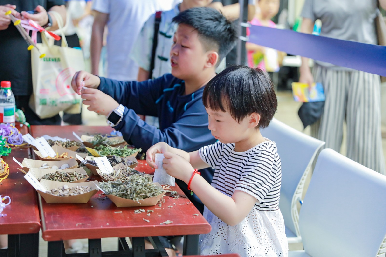 今天，孩子是主角！4200多个家庭欢聚徐汇区青少年五育嘉年华
