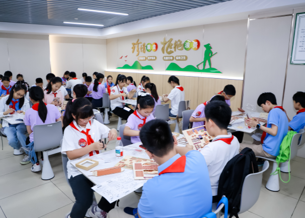 领巾逐夏寻红迹 同心共赴成长路——2026年三区红领巾动感夏令营活动顺利开展