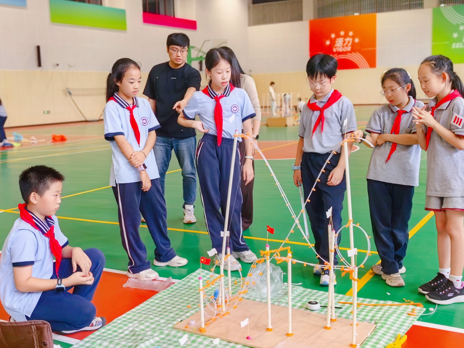 像工程师一样实践！2026徐汇区未来工程师大赛顺利举行
