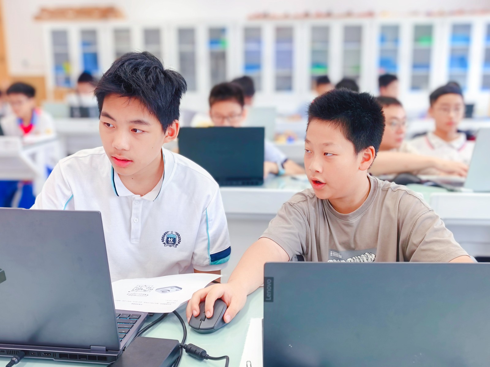 像工程师一样实践！2026徐汇区未来工程师大赛顺利举行